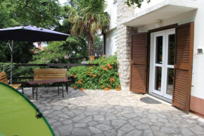 Holiday Home Luznar  Кленовица